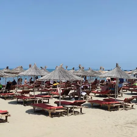 Luxury In Qerret Διαμέρισμα *