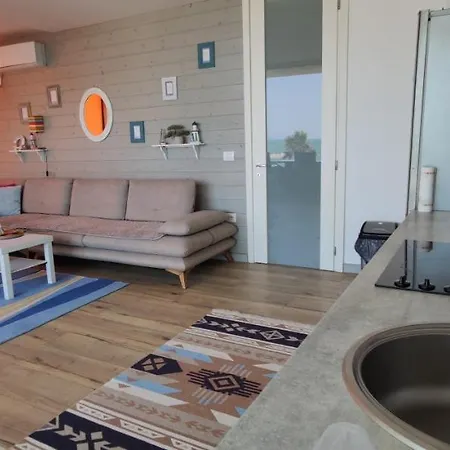 Luxury In Qerret * גולם