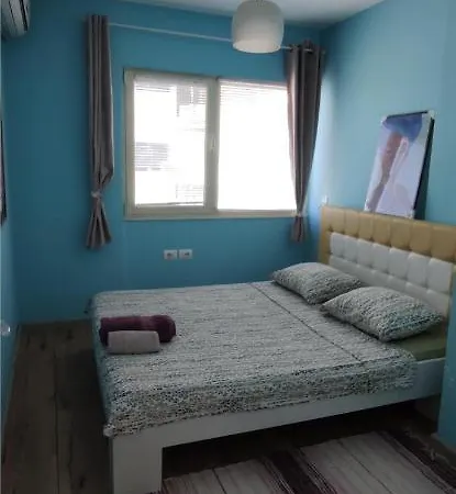 Luxury In Qerret Apartmán Golem (Tirana)