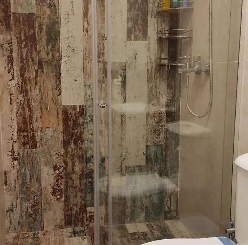 Luxury In Qerret גולם