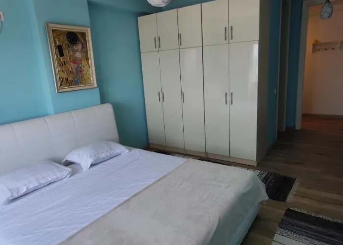 Luxury In Qerret דירה