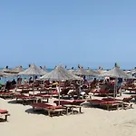 Luxury In Qerret Apartment *