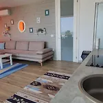 Luxury In Qerret * Golem (Tirana)