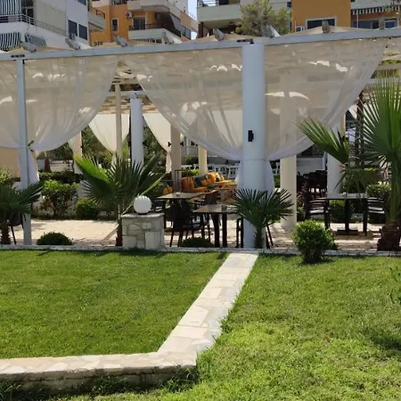 Apartman Luxury In Qerret *