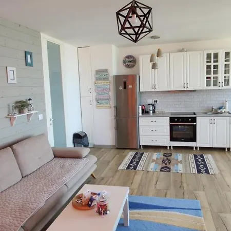 Luxury In Qerret * גולם