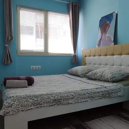 Apartman Luxury In Qerret *